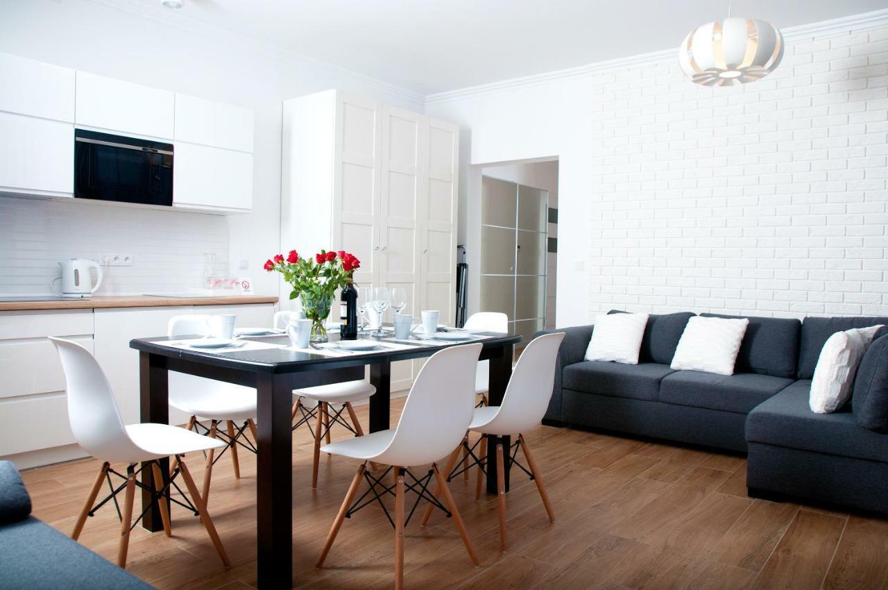 Apartament Ikar - 2 Pokojowy Przy Morzu Z Wlasnym Ogrodkiem Поберово Екстериор снимка